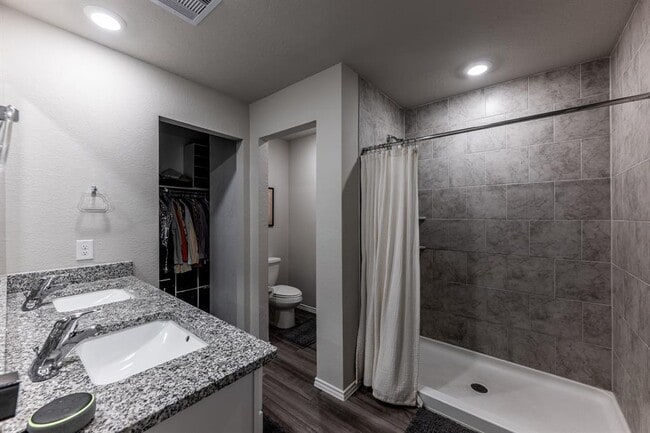 Building Photo - 306 Pecos Dr