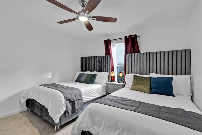 Building Photo - 2065 SW 28th Terrace