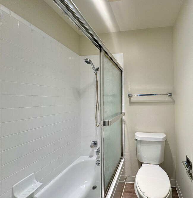 Building Photo - 1 Bedroom, 1 Bath Apartment in Boulder