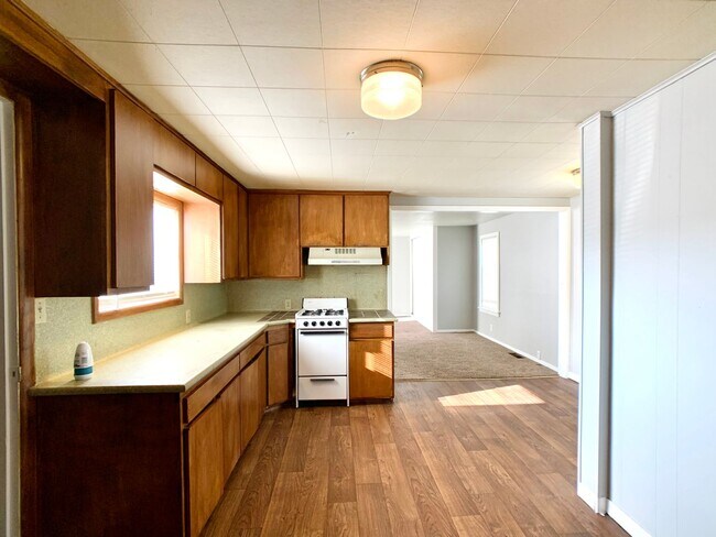 Building Photo - 1900 W Division