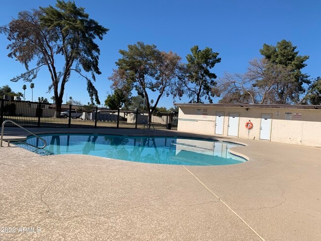 Building Photo - 720 S Dobson Rd