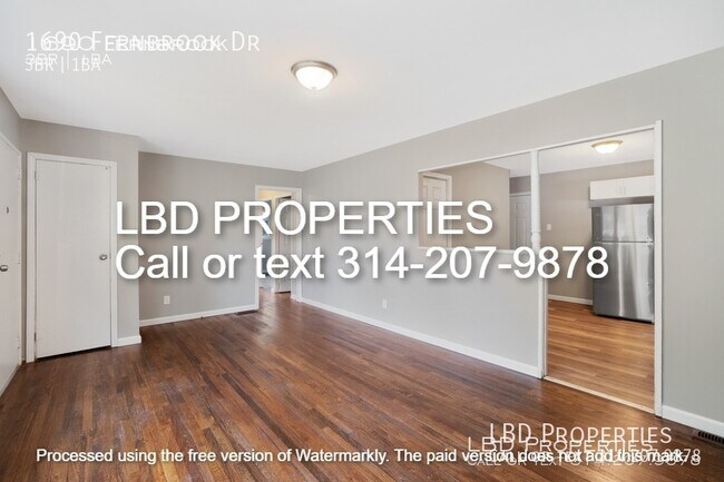 Building Photo - 1690 Fernbrook Dr