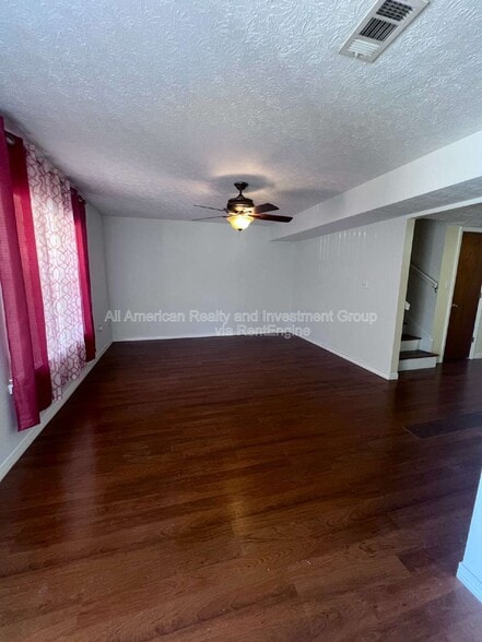 Building Photo - 1815 Pointed Leaf Ln