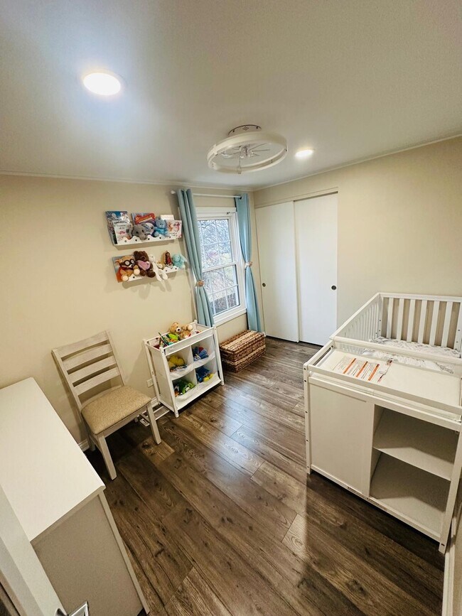 Building Photo - 2062 Danbury Pl