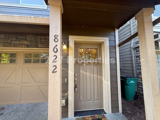 Building Photo - Cozy and Spacious Townhome w/ Deck & Balco...