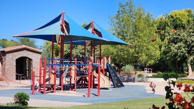 Building Photo - 4750 S Antonio