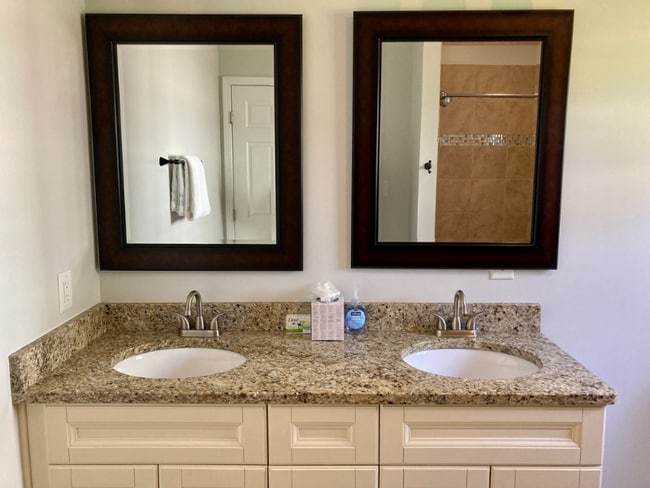 Building Photo - 684 Grady Pl SW