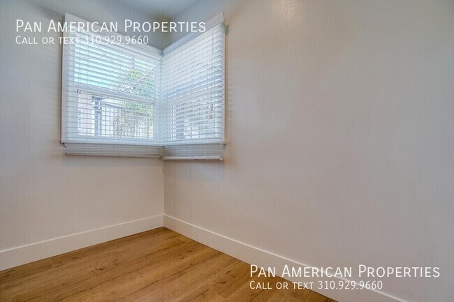 Building Photo - 11314 1/2 S Truro Ave-