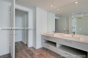 Building Photo - 650 NE 32nd St