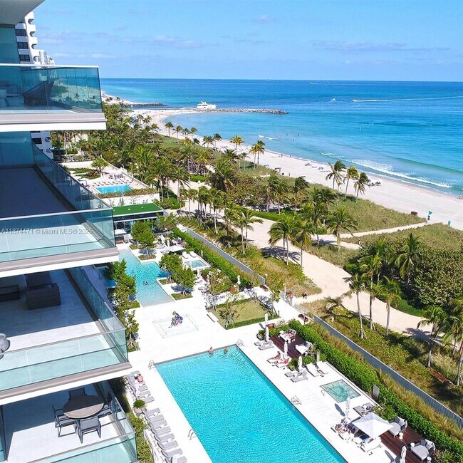 Building Photo - 10203 Collins Ave