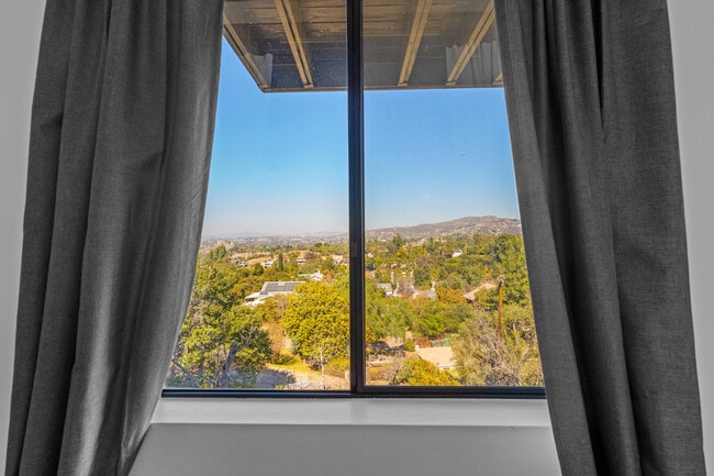 Building Photo - 897 Van Horn Way