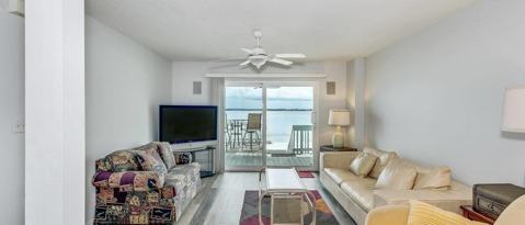 Building Photo - 1100 Fort Pickens Rd