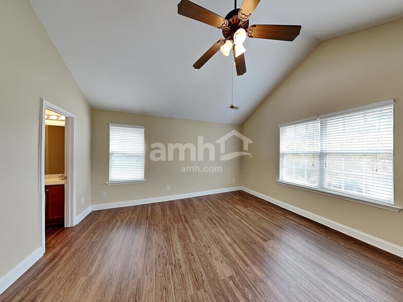 Building Photo - 7842 Jester Park Dr