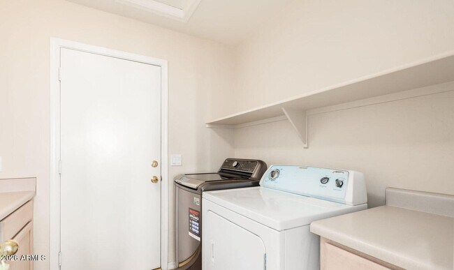 Building Photo - 2954 E Melody Ln