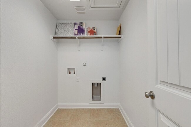 Building Photo - 3215 Honey Peach Way