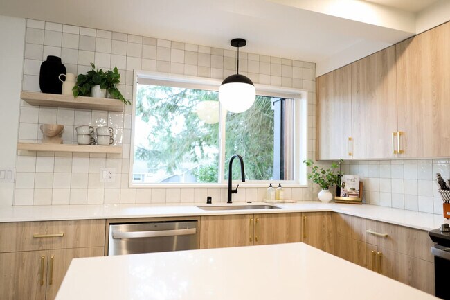 Building Photo - 3922 I St