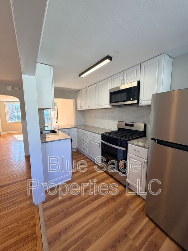 Building Photo - 5207 Westbrook Dr