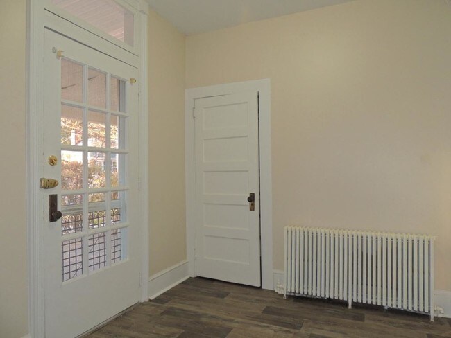 Primary Photo - 211 South Irish Street #4