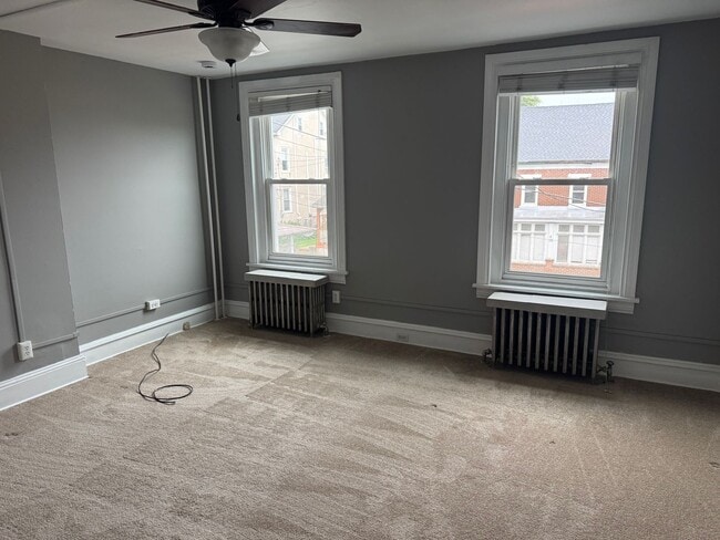 Building Photo - West Conshohocken 4 Bedroom 2 brick bath T...