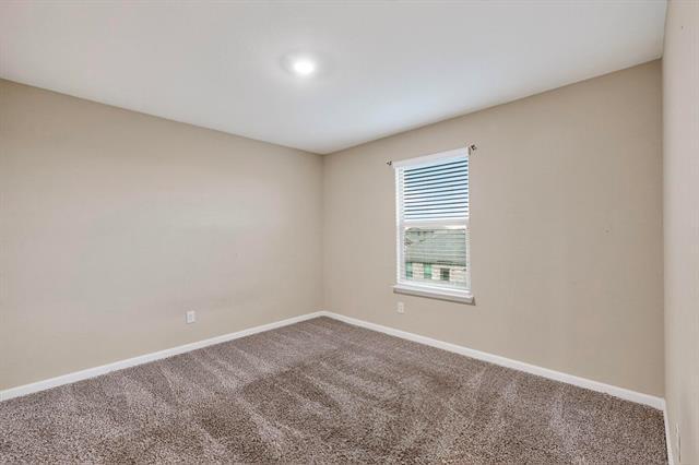 Building Photo - 305 Honeysuckle Ln