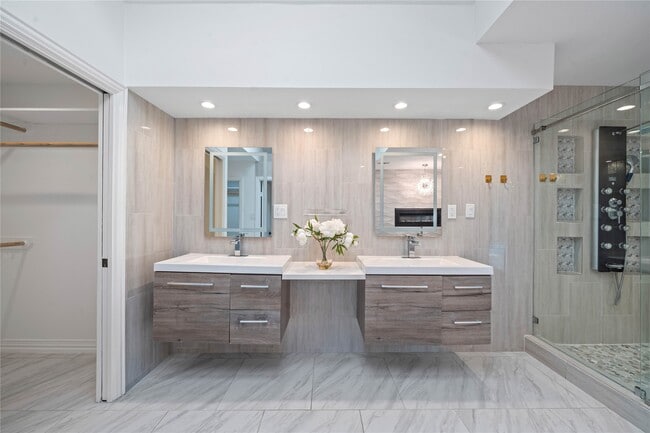 Building Photo - 9022 Quebec Dr