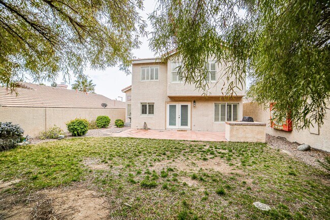 Building Photo - BEAUTIFUL 3 BD HOME LOCATED IN THE HEART O...