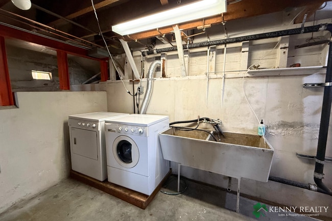 Building Photo - Spacious 3 Bedroom Home in Sign Hill Neighborhood in South San Francisco