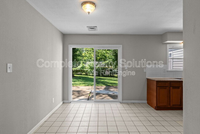 Building Photo - 1144 Northdale Ave