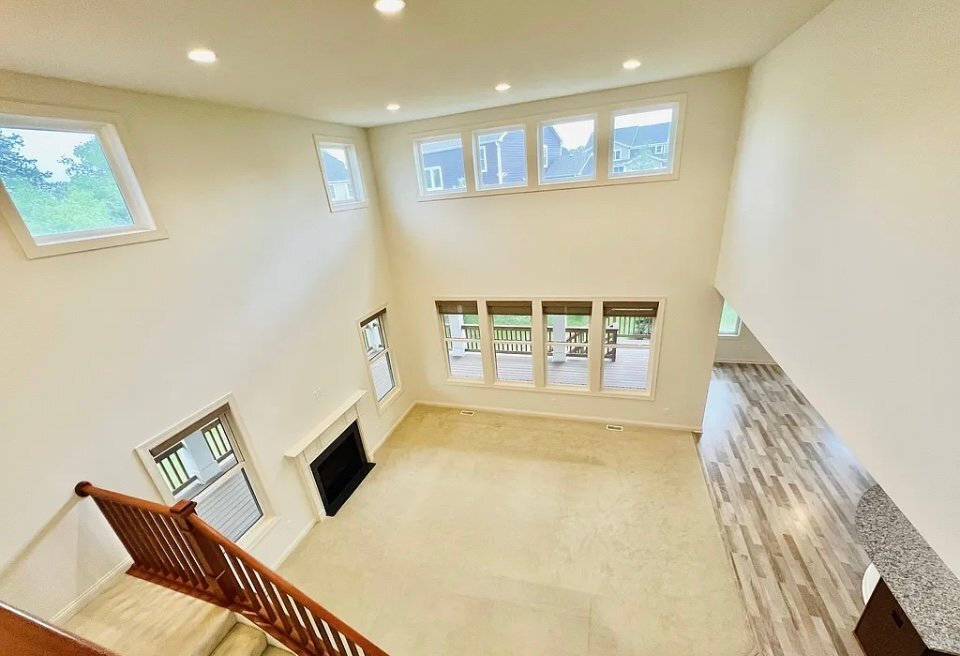 Building Photo - 16499 Beverly Dr