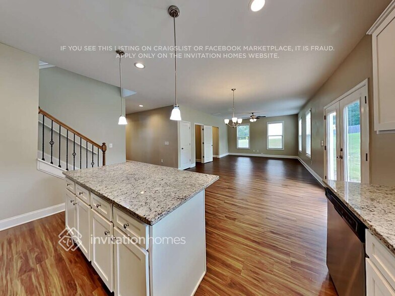 Building Photo - 76 White Trillium Dr
