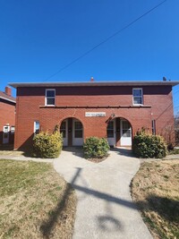 Building Photo - One bedroom one bathroom in Alton