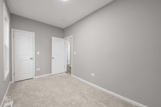 Building Photo - 7218 S Peoria St