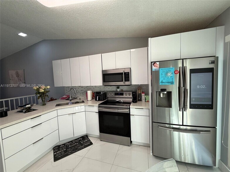 Building Photo - 7738 W 34th Ln