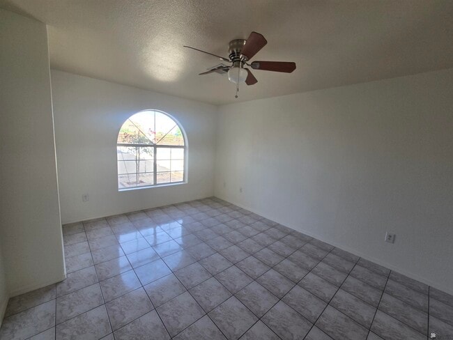 Building Photo - 417 San Juan Ln