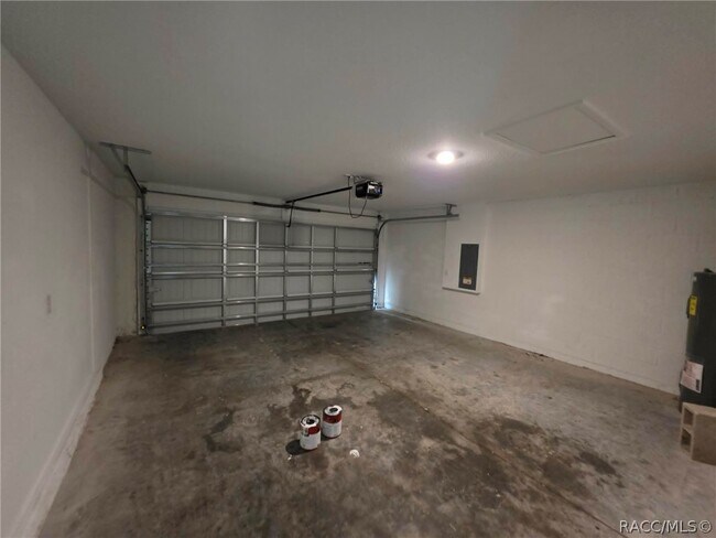 Building Photo - 6865 N Pavilion Loop