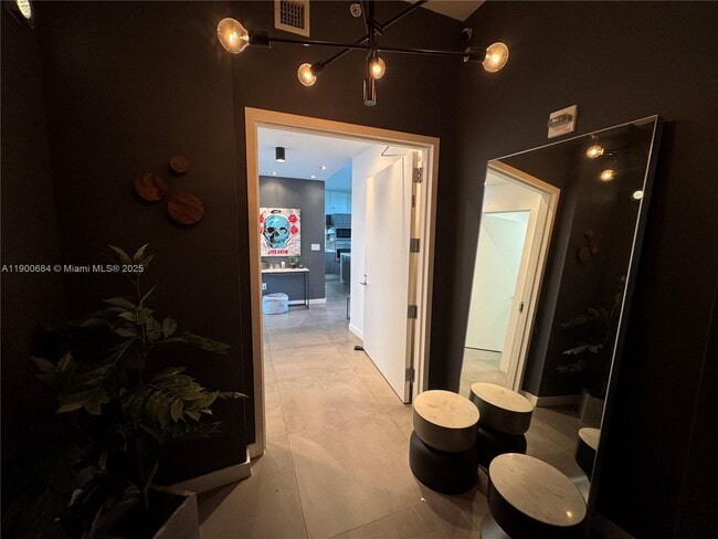 Building Photo - 2020 N Bayshore Dr