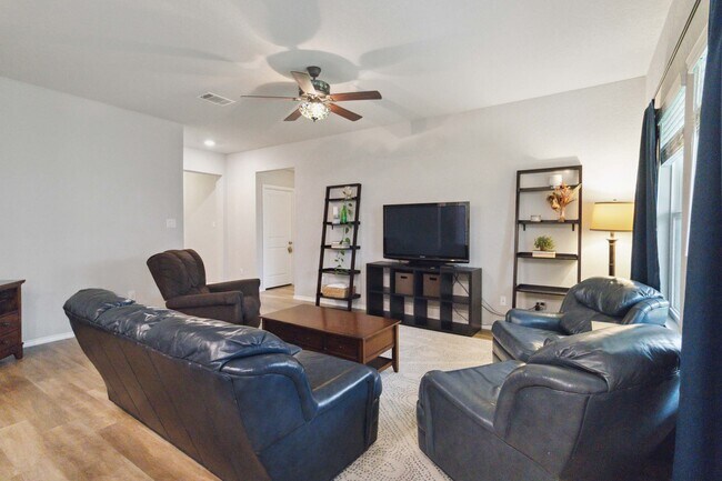 Building Photo - 507 Agave Flats Dr