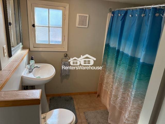 Building Photo - 305 1st Ave S