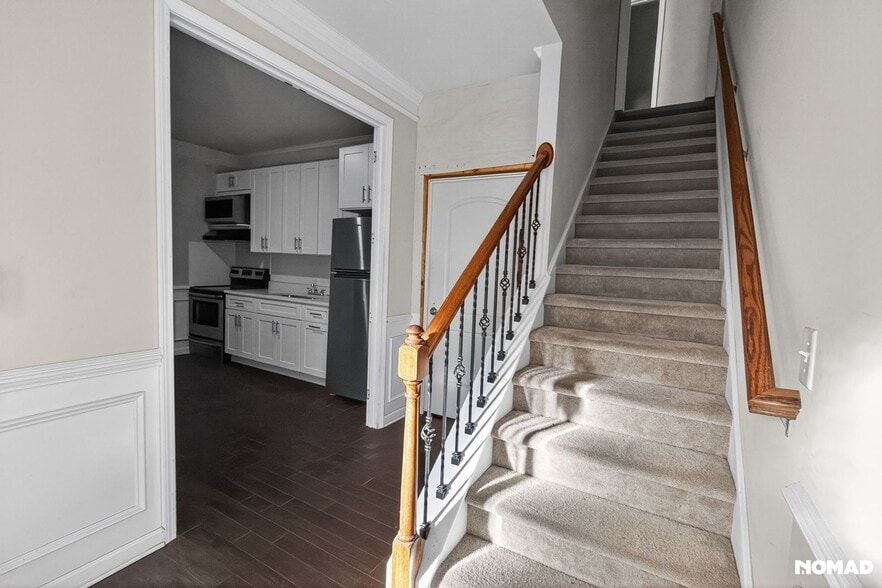 Building Photo - 10622 Elm Bend Dr