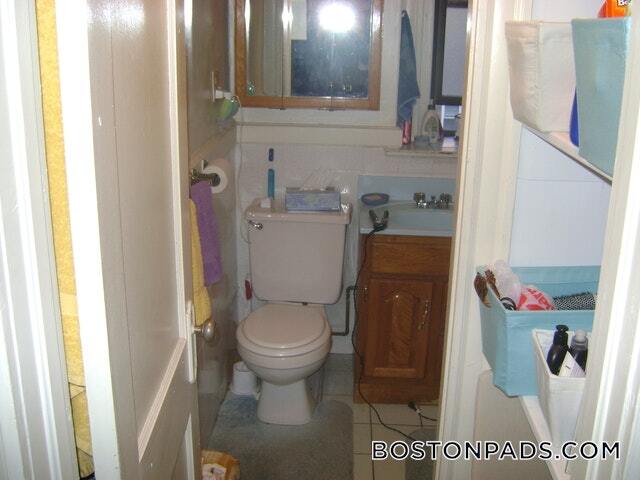 Building Photo - 56 Queensberry St