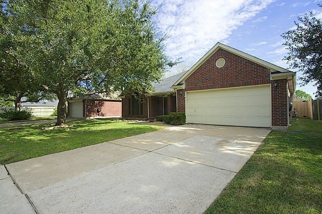 Building Photo - 2715 Abbey Field Dr