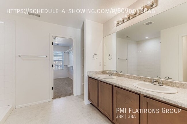 Building Photo - 5372 Warrior St