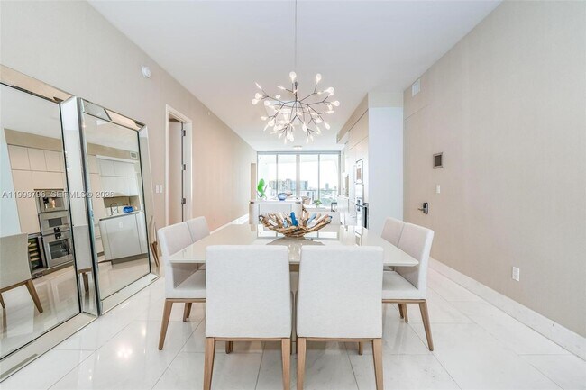 Building Photo - 16901 Collins Ave