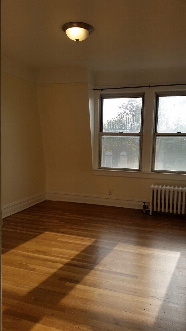 Building Photo - 3234 47th St