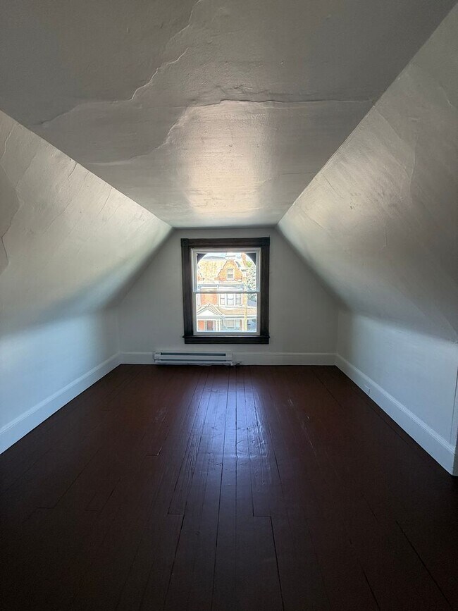 Building Photo - 538 W Orange St