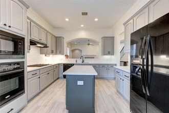 Building Photo - 1131 Sopris Dr