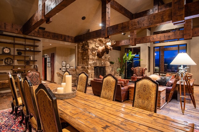 Building Photo - 665 Callicotte Ranch Dr
