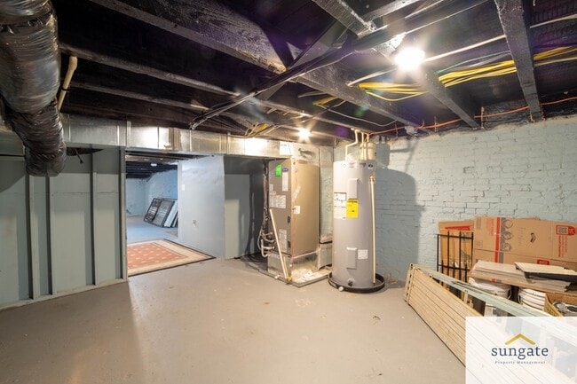 Building Photo - 1516 N Patterson Park Ave