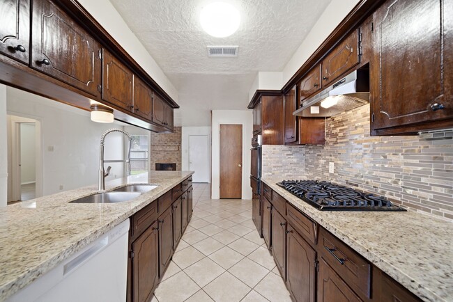 Building Photo - 4506 Jamaica Ln