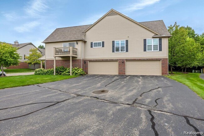 Building Photo - 28126 Carlton Way Dr